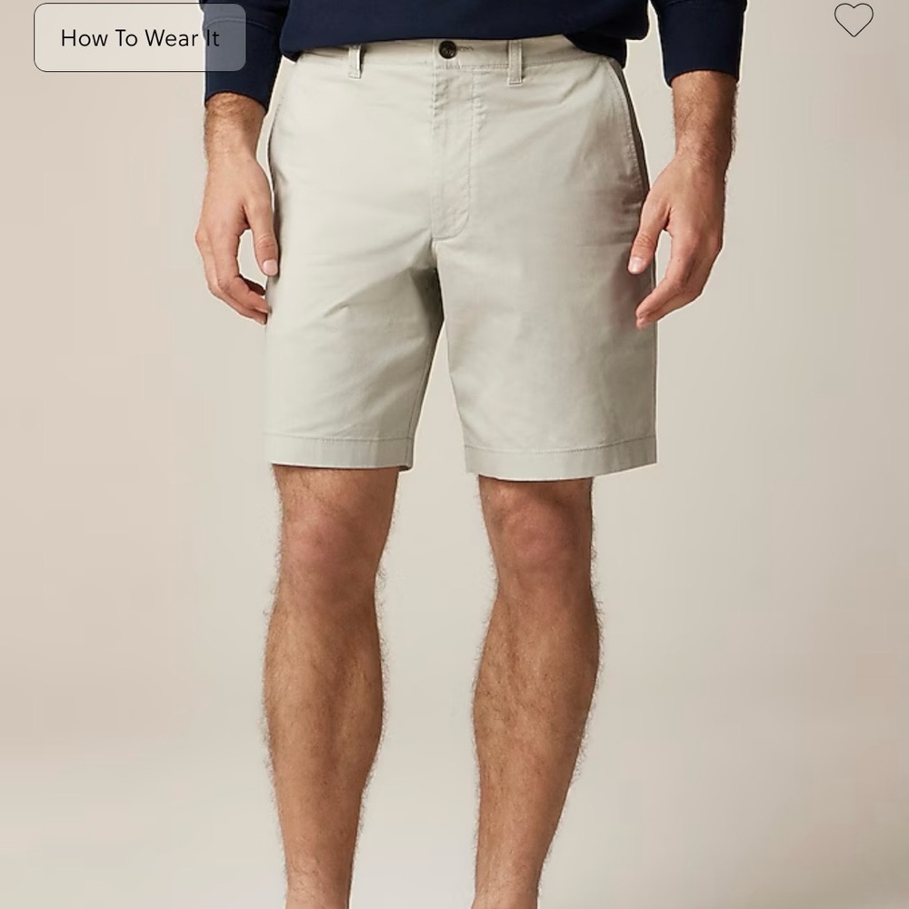 Good condition - J. Crew Men's Driftwood Flat Front Shorts. 10.5”inseam